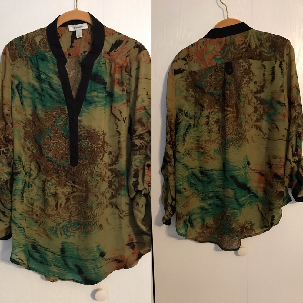 Very cute blouse Great for Work very comfortable